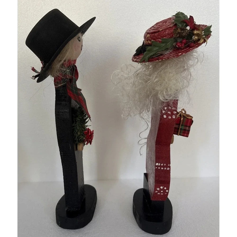 Wooden Family Christmas Carolers By Katherine Harris‎ & Carl 2000 Vintage